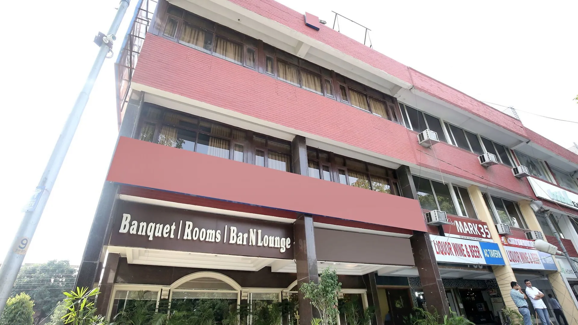 Capital O 5440 Hotel Le Monarque Chandigarh