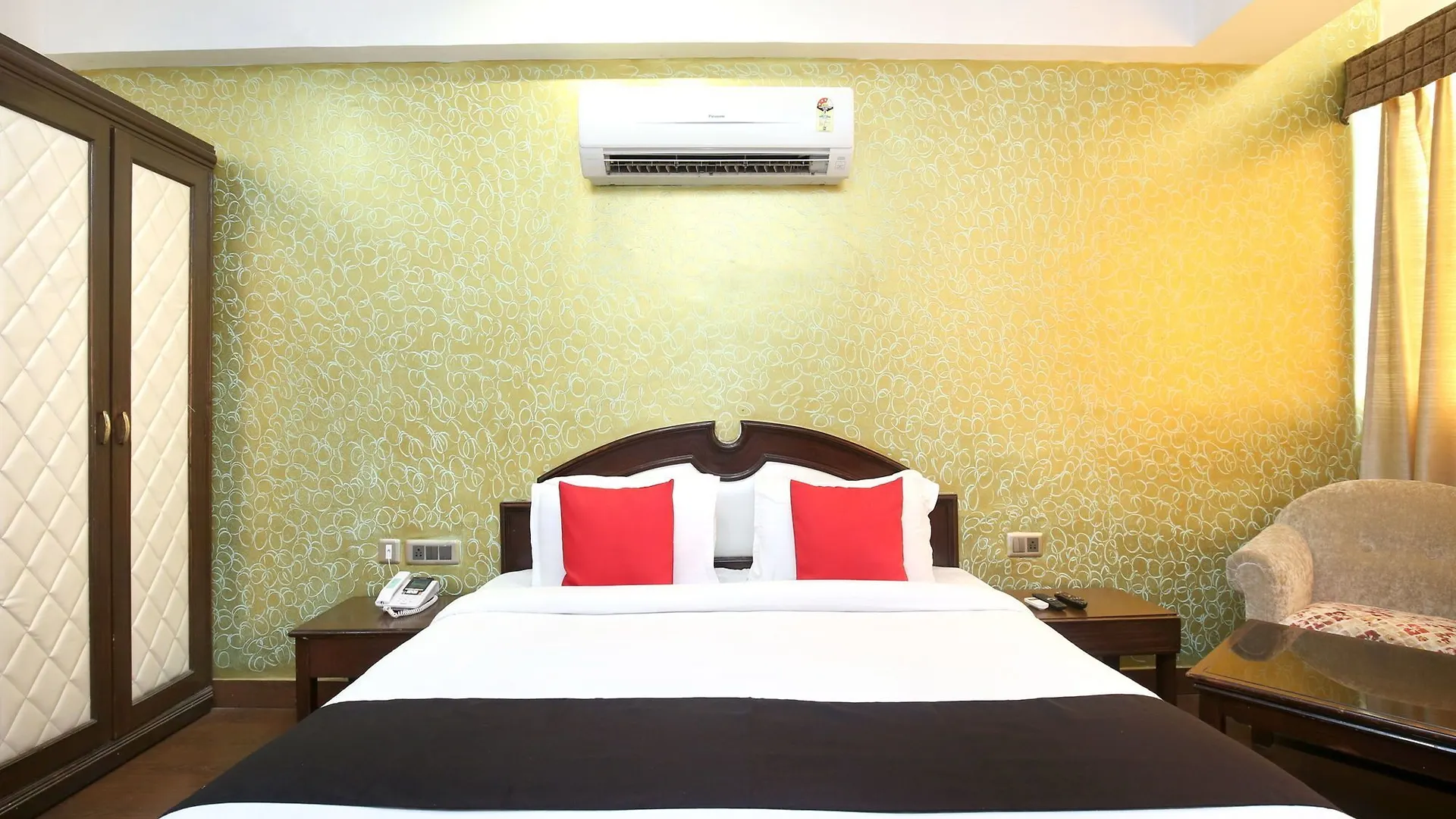 Capital O 5440 Hotel Le Monarque Chandigarh India